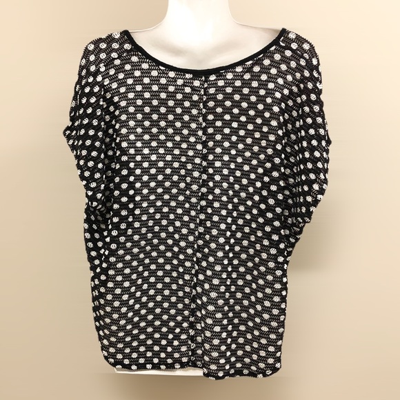 (3/40$) net black and white polka dot top - Picture 2 of 3